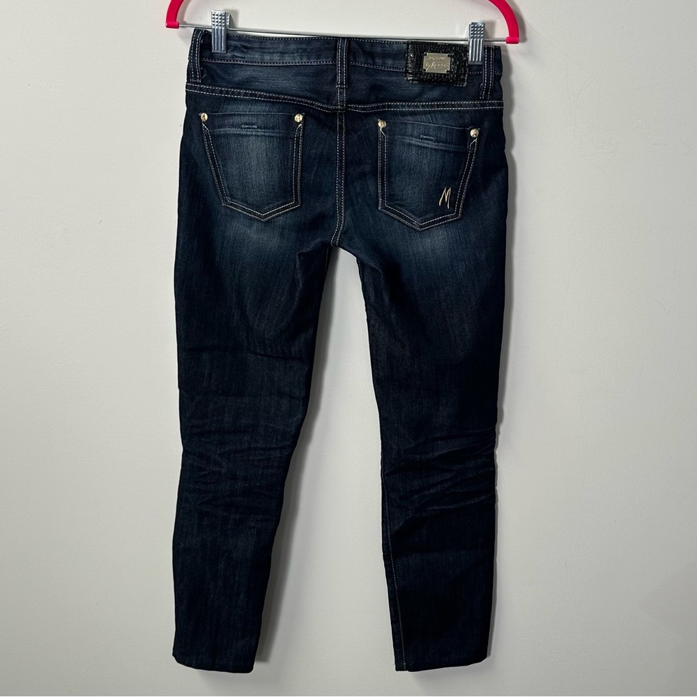 MARCIANO women's dark faded lowrise embroidered cropped skinny jeans, 25". - Picture 5 of 8